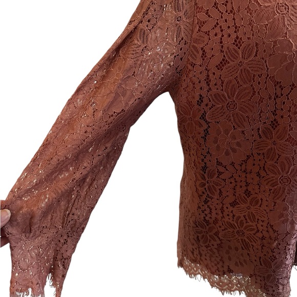 Alice Blue Lace Floral Detail Blouse size large - Picture 2 of 5